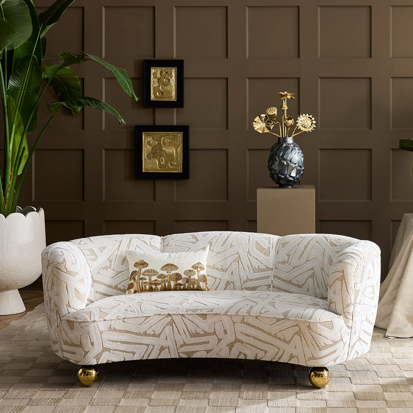 Cuscino con perline a forma di campo di funghi